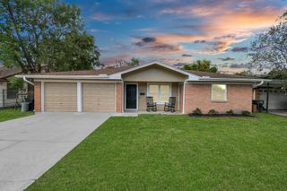 531 Edgebrook Drive, Houston, TX 77034