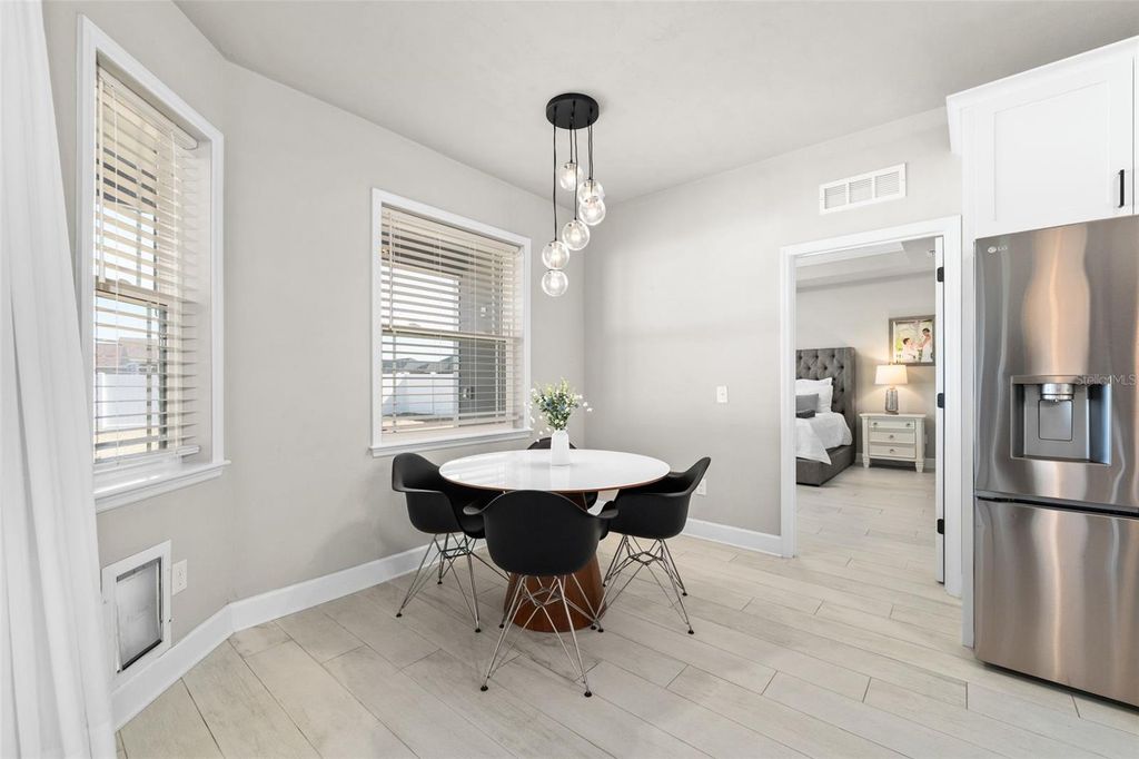 Image 13 of property listing at 24784 SW 21ST LANE, Newberry, FL 32669