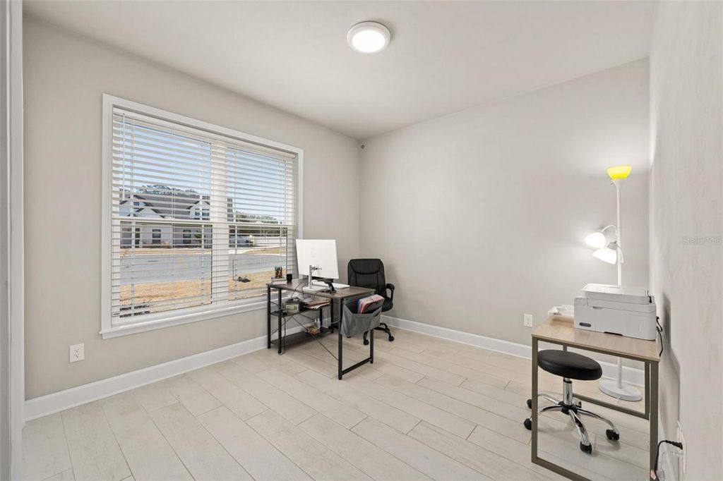 Image 20 of property listing at 24784 SW 21ST LANE, Newberry, FL 32669