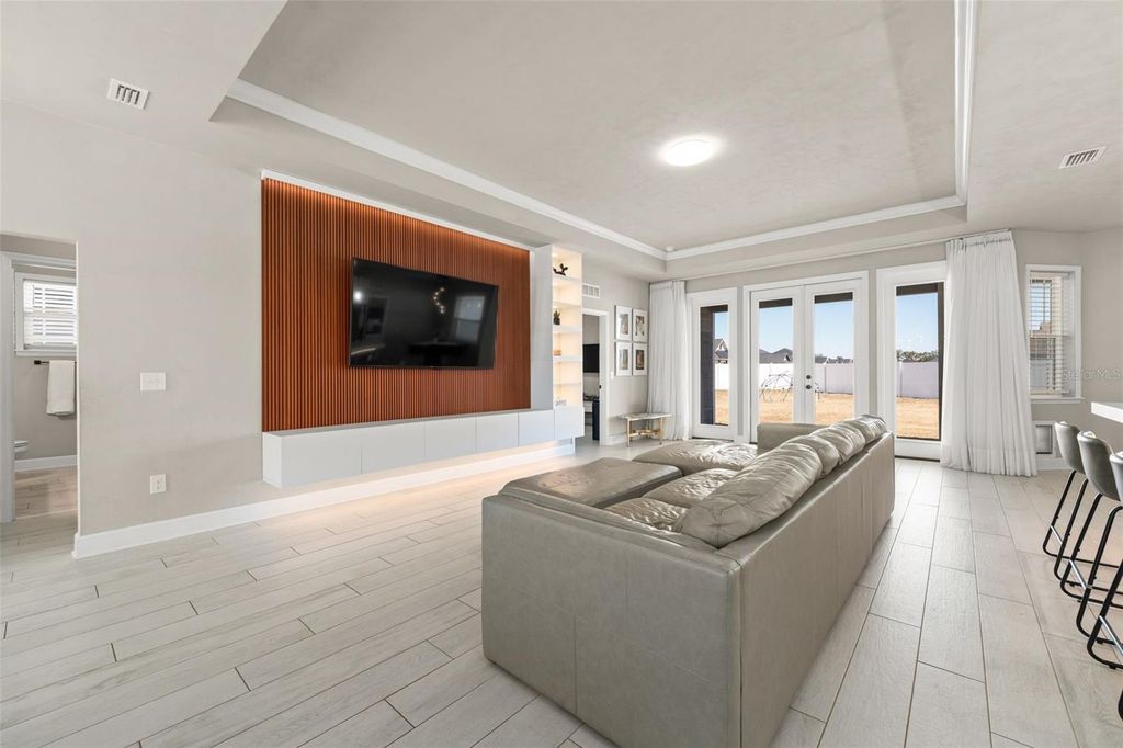 Image 3 of property listing at 24784 SW 21ST LANE, Newberry, FL 32669