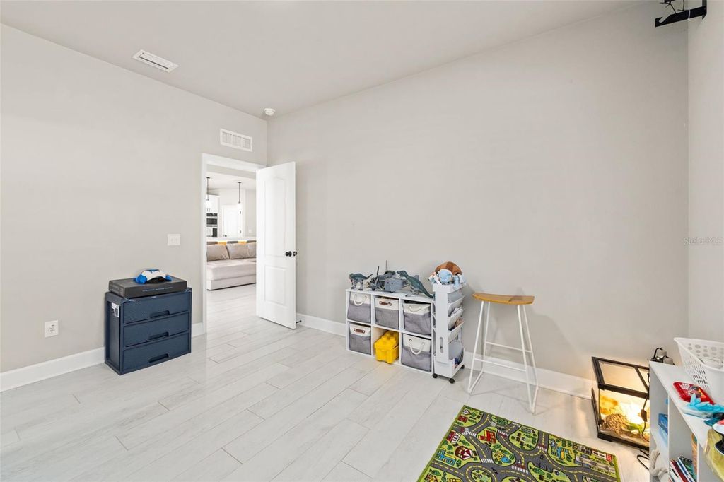 Image 26 of property listing at 24784 SW 21ST LANE, Newberry, FL 32669