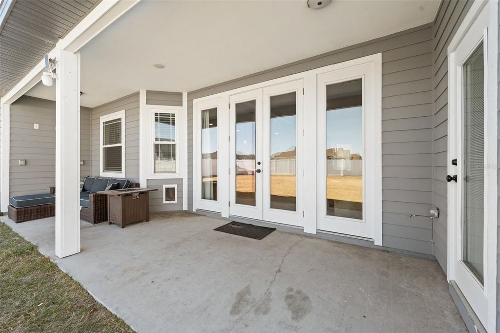 Image 31 of property listing at 24784 SW 21ST LANE, Newberry, FL 32669