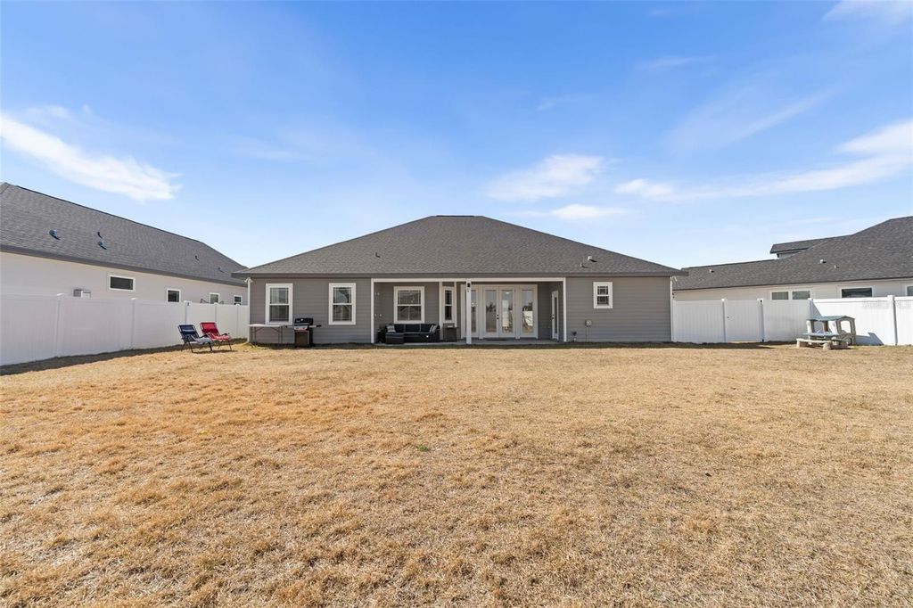 Image 35 of property listing at 24784 SW 21ST LANE, Newberry, FL 32669