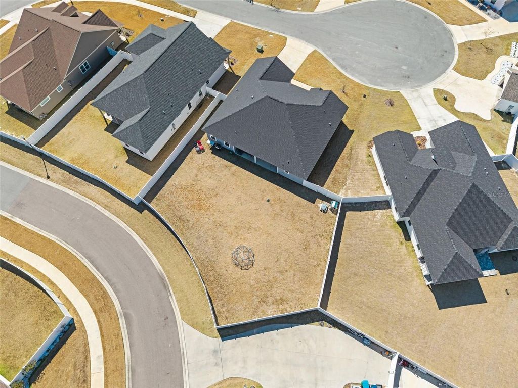 Image 44 of property listing at 24784 SW 21ST LANE, Newberry, FL 32669