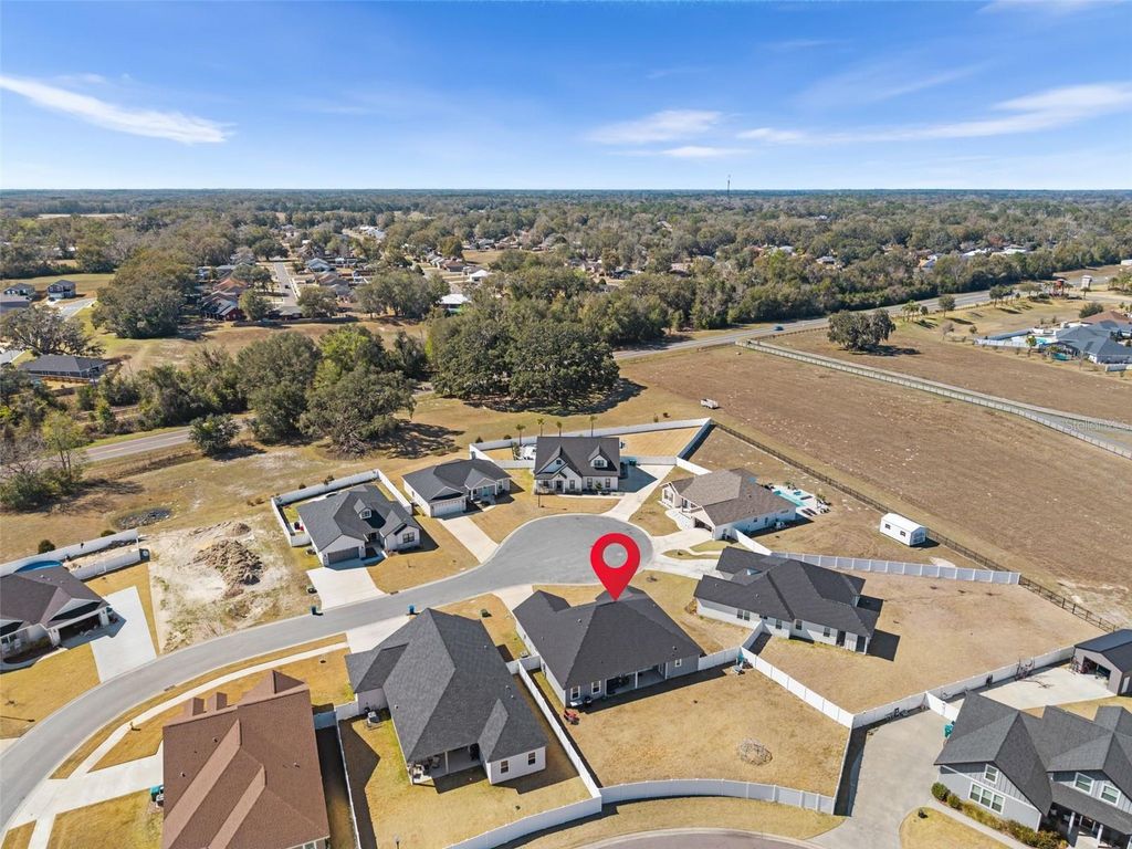 Image 45 of property listing at 24784 SW 21ST LANE, Newberry, FL 32669