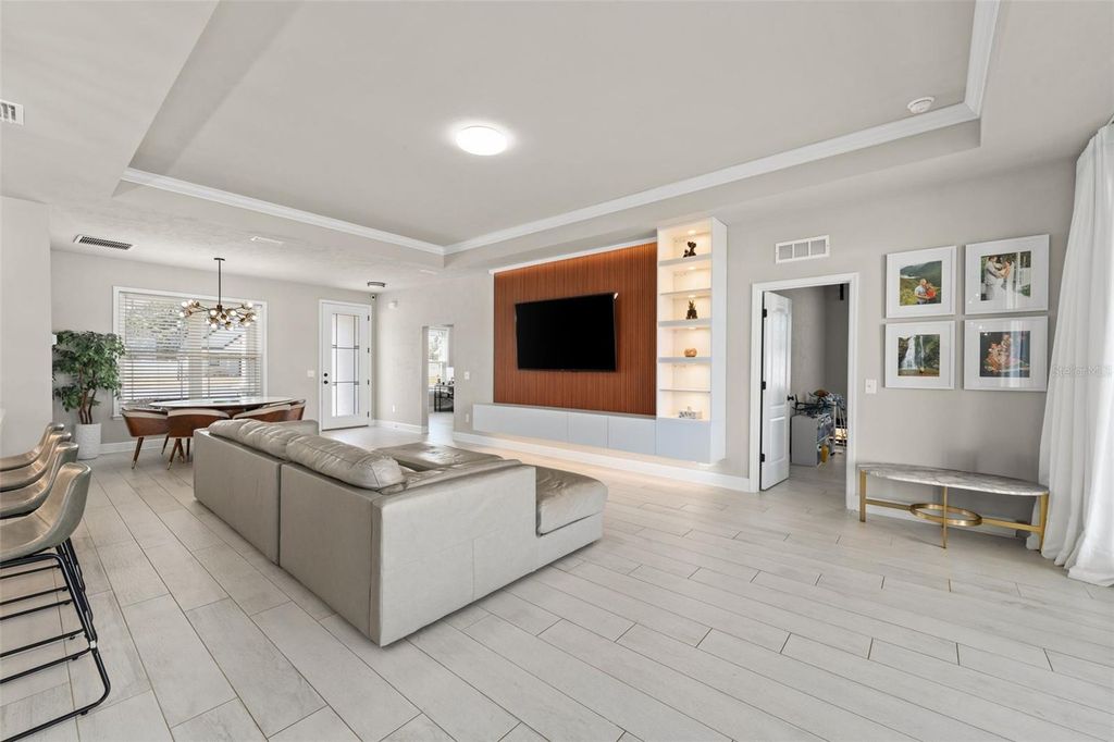 Image 8 of property listing at 24784 SW 21ST LANE, Newberry, FL 32669