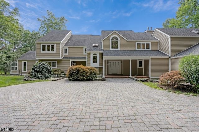 101 Rippling Brook Way, Bernardsville Boro, NJ 07924