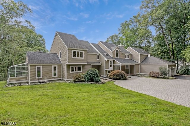 101 Rippling Brook Way, Bernardsville Boro, NJ 07924