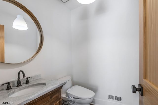 101 Rippling Brook Way, Bernardsville Boro, NJ 07924