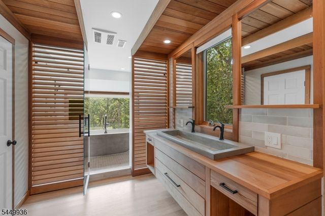 101 Rippling Brook Way, Bernardsville Boro, NJ 07924