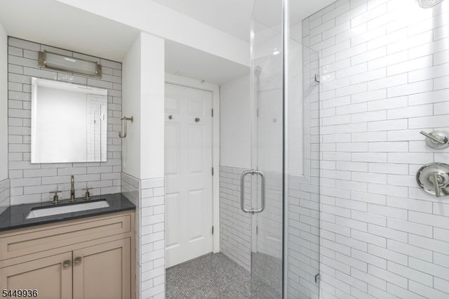 101 Rippling Brook Way, Bernardsville Boro, NJ 07924
