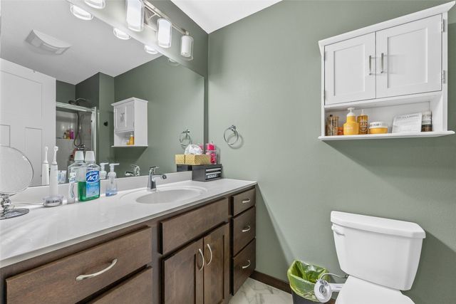 1710 Bobcat Dr NW, Cedar Rapids, IA 52405
