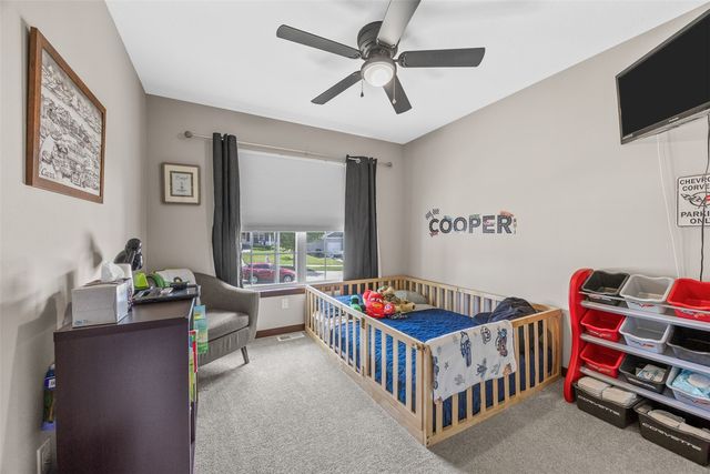 1710 Bobcat Dr NW, Cedar Rapids, IA 52405