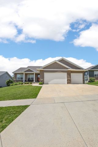 1710 Bobcat Dr NW, Cedar Rapids, IA 52405
