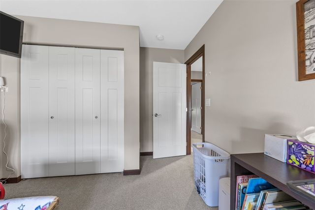 1710 Bobcat Dr NW, Cedar Rapids, IA 52405