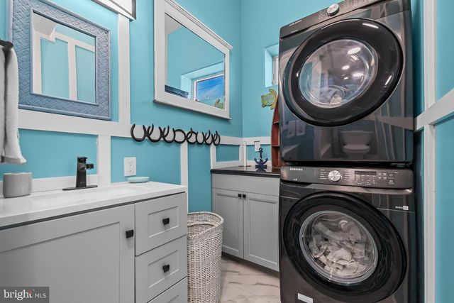 420 W 17TH AVE, North Wildwood, NJ 08260