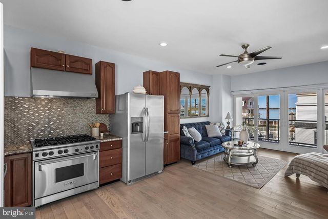 420 W 17TH AVE, North Wildwood, NJ 08260