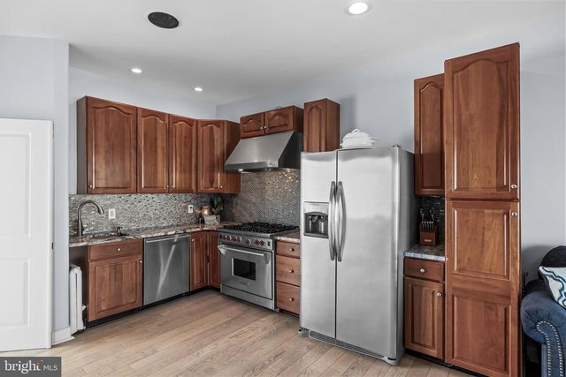 420 W 17TH AVE, North Wildwood, NJ 08260