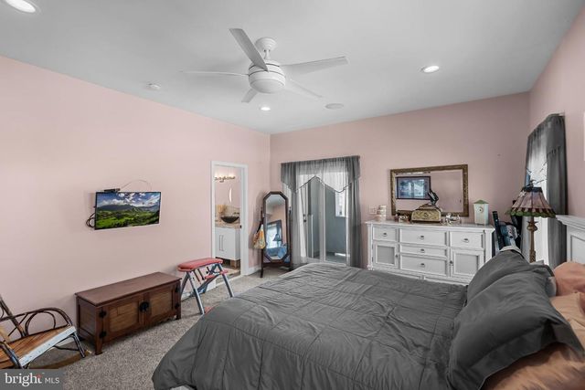 420 W 17TH AVE, North Wildwood, NJ 08260