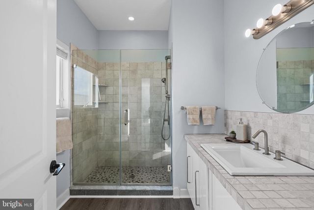 420 W 17TH AVE, North Wildwood, NJ 08260