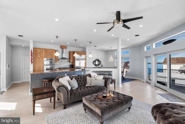 420 W 17TH AVE, North Wildwood, NJ 08260