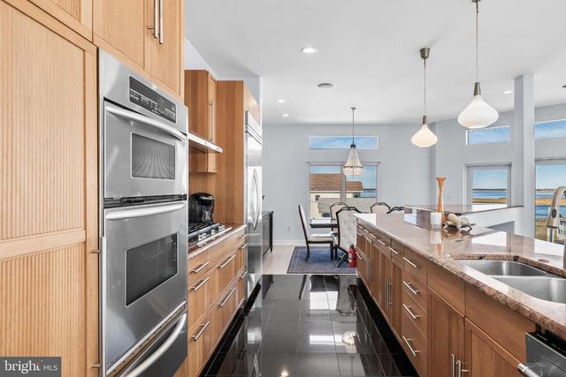 420 W 17TH AVE, North Wildwood, NJ 08260