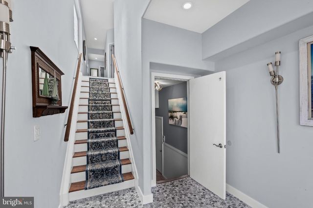 420 W 17TH AVE, North Wildwood, NJ 08260