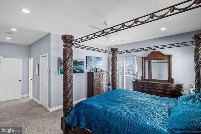 420 W 17TH AVE, North Wildwood, NJ 08260