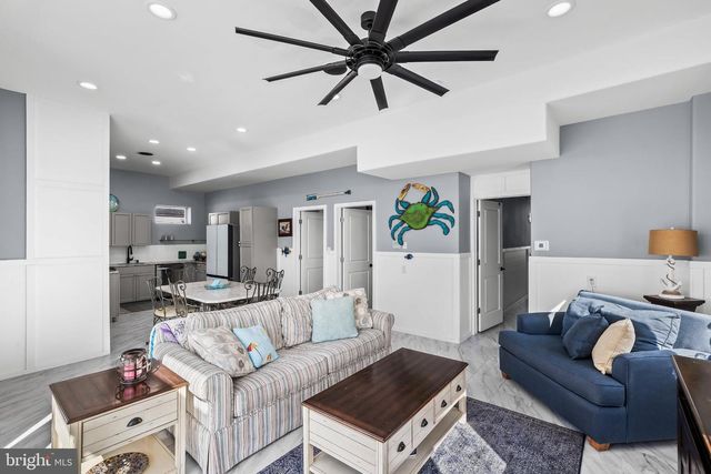 420 W 17TH AVE, North Wildwood, NJ 08260