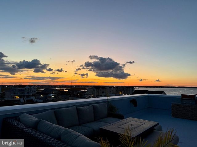 420 W 17TH AVE, North Wildwood, NJ 08260