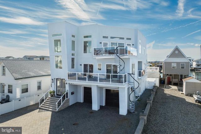420 W 17TH AVE, North Wildwood, NJ 08260