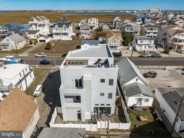 420 W 17TH AVE, North Wildwood, NJ 08260