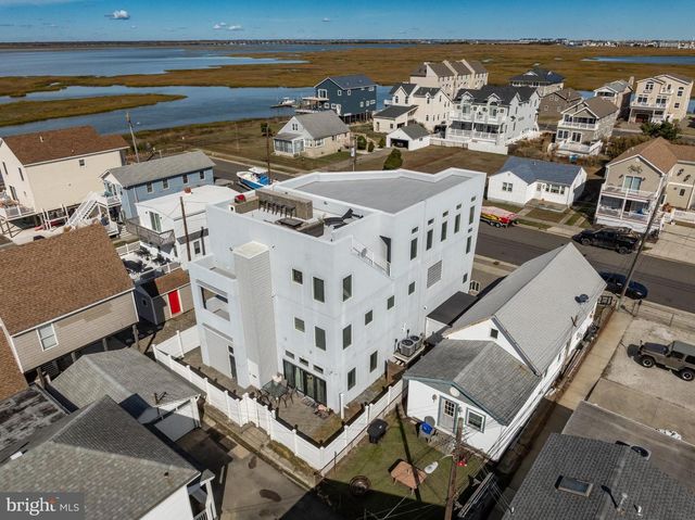 420 W 17TH AVE, North Wildwood, NJ 08260