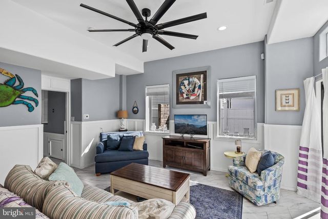 420 W 17TH AVE, North Wildwood, NJ 08260