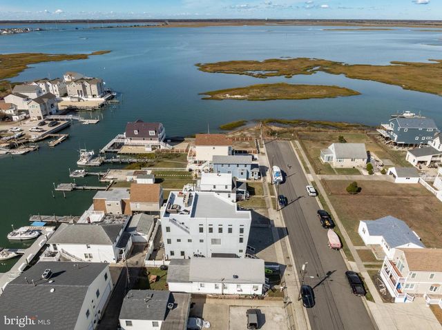 420 W 17TH AVE, North Wildwood, NJ 08260