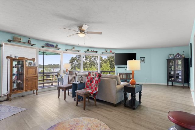 532 Bonanza Drive, Kimberling City, MO 65686
