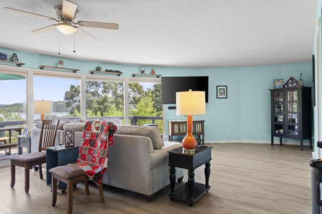 532 Bonanza Drive, Kimberling City, MO 65686