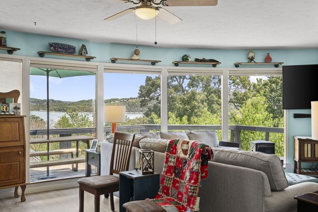 532 Bonanza Drive, Kimberling City, MO 65686