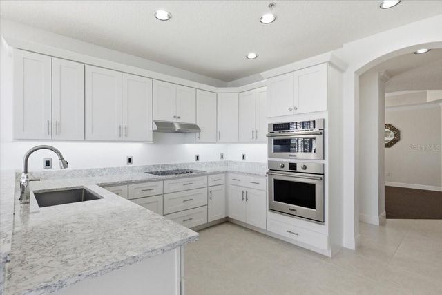 6515 MOORINGS POINT CIRCLE 102, Lakewood Ranch, FL 34202