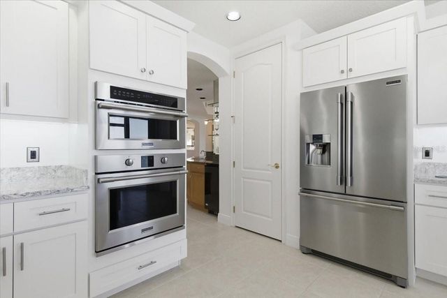 6515 MOORINGS POINT CIRCLE 102, Lakewood Ranch, FL 34202