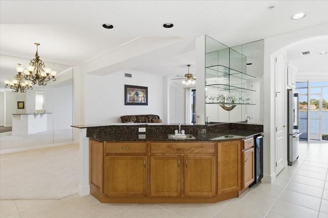 6515 MOORINGS POINT CIRCLE 102, Lakewood Ranch, FL 34202