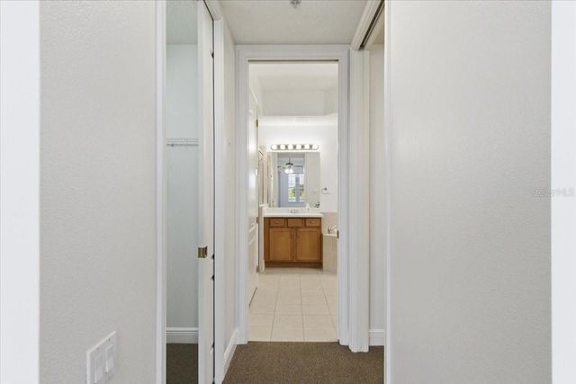 6515 MOORINGS POINT CIRCLE 102, Lakewood Ranch, FL 34202