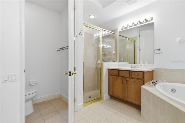 6515 MOORINGS POINT CIRCLE 102, Lakewood Ranch, FL 34202