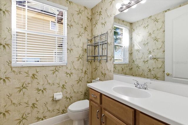 6515 MOORINGS POINT CIRCLE 102, Lakewood Ranch, FL 34202