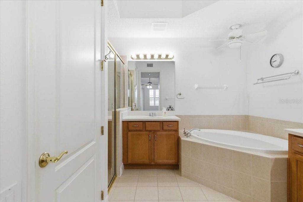 Image 33 of property listing at 6515 MOORINGS POINT CIRCLE 102, Lakewood Ranch, FL 34202