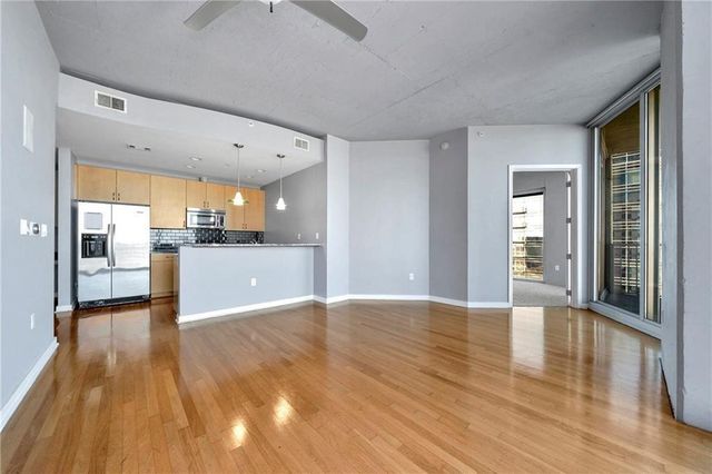 400 W Peachtree NW Street 2504, Atlanta, GA 30308