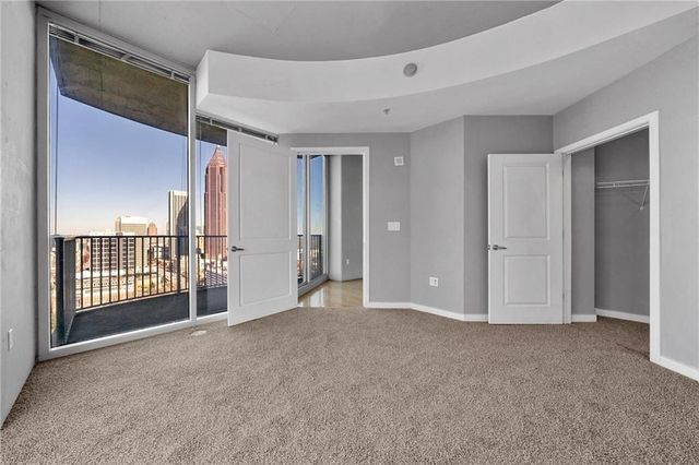 400 W Peachtree NW Street 2504, Atlanta, GA 30308