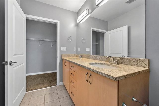 400 W Peachtree NW Street 2504, Atlanta, GA 30308