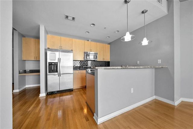 400 W Peachtree NW Street 2504, Atlanta, GA 30308