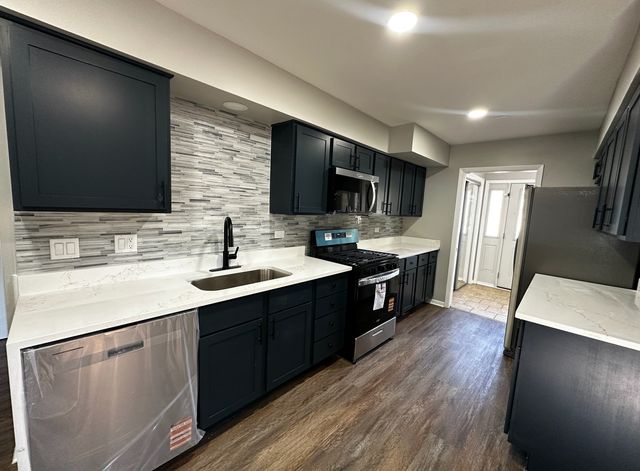 1229 E 165TH Place, South Holland, IL 60473